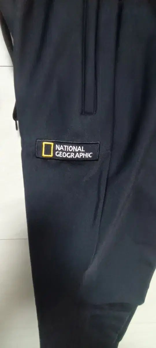 ナショナルジオグラフィック 裏起毛 ブラック L