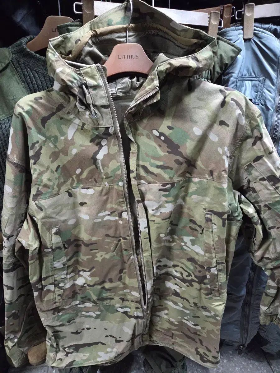 ミリタリー マルチカム ジャケット