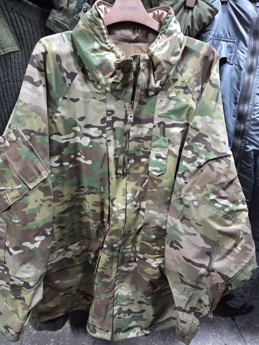 ミリタリー マルチ OCPマルチカム GORE TEX ゴアテックス ジャケット