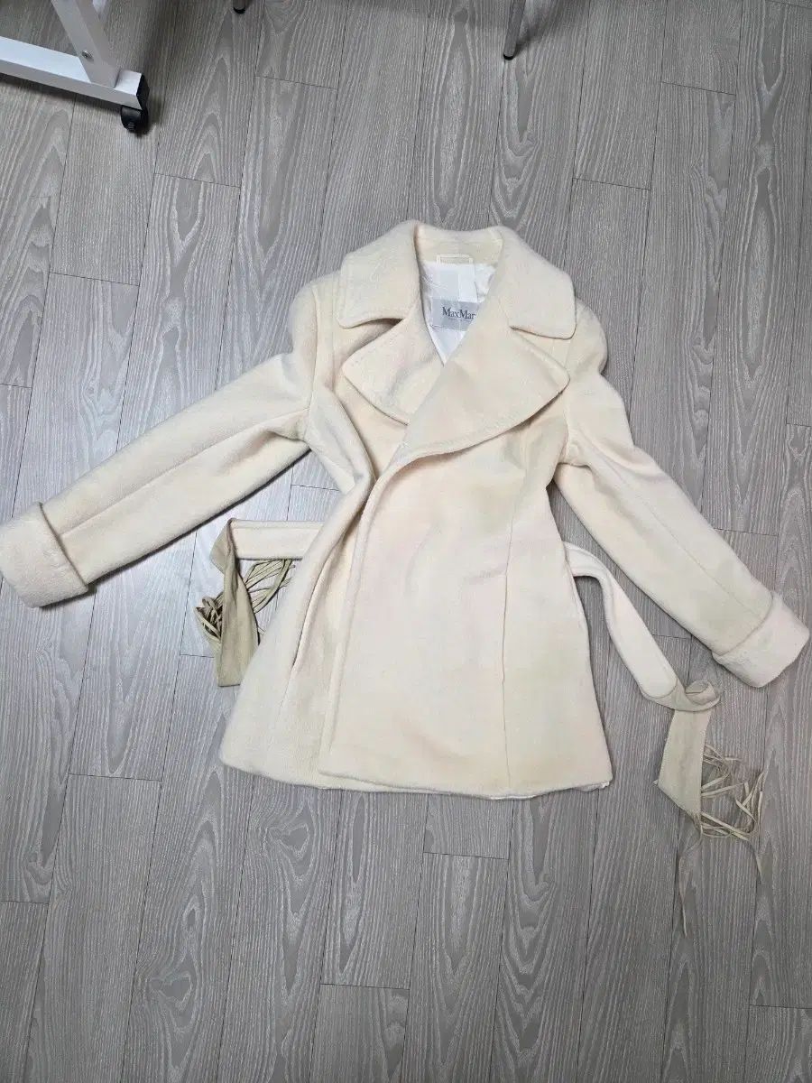 マックスマーラ アイボリー ベルト付き コート
