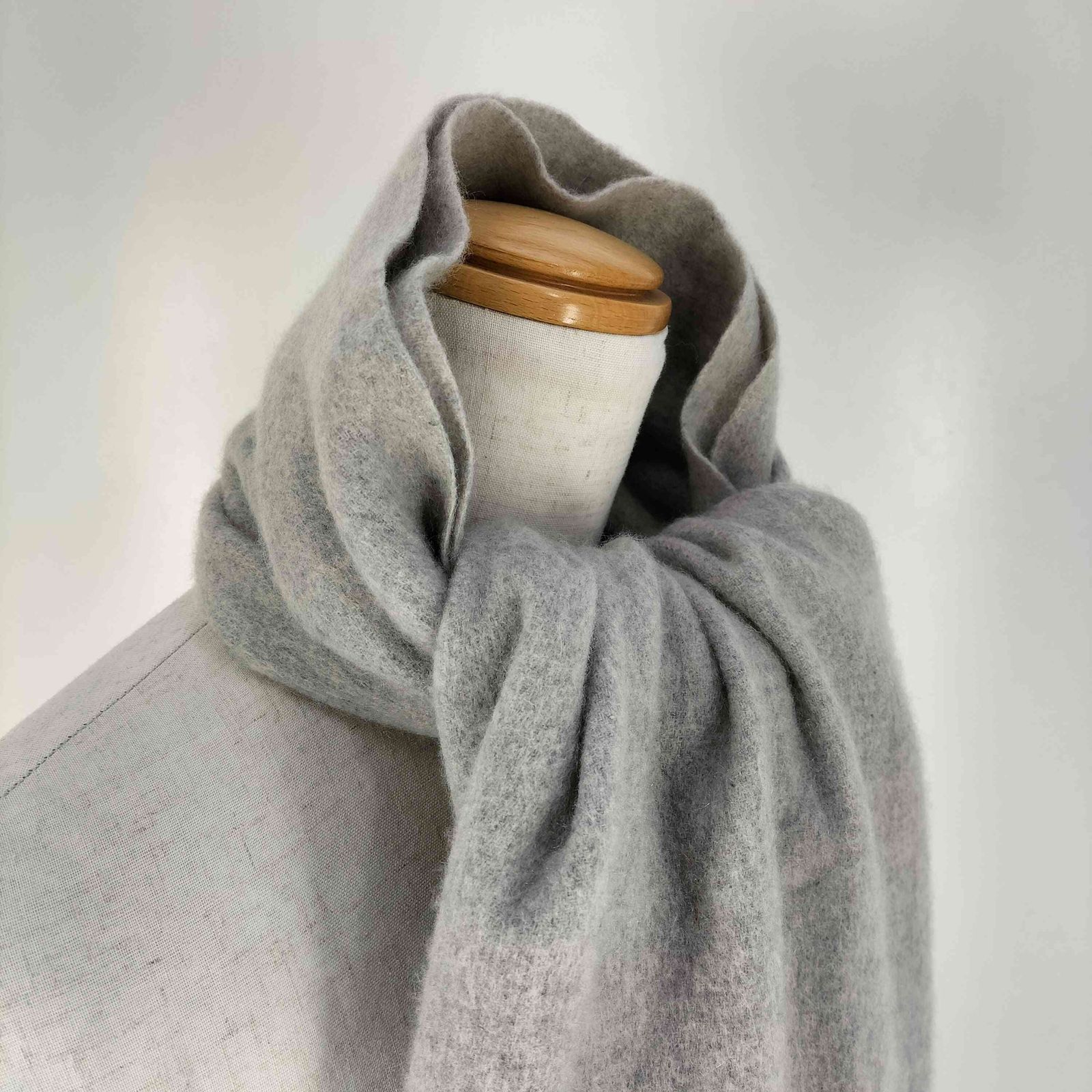 クロエ Chloe ロゴ刺繍 フリンジ マフラー レディース 表記無 - メルカリ