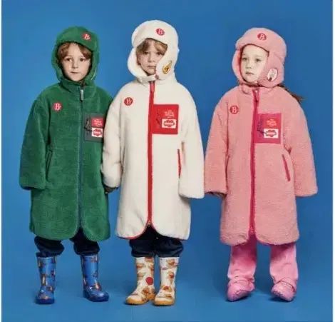 BEBE DE PINO プーさんおまけ付きタンブルファーアウター 140