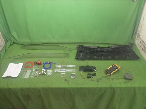 ハイエース 加工グリル ドアバイザー等 パーツセット