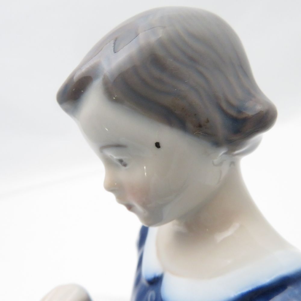 美品 ROYAL COPENHAGEN ロイヤルコペンハーゲン 少女と犬 フィギュリン