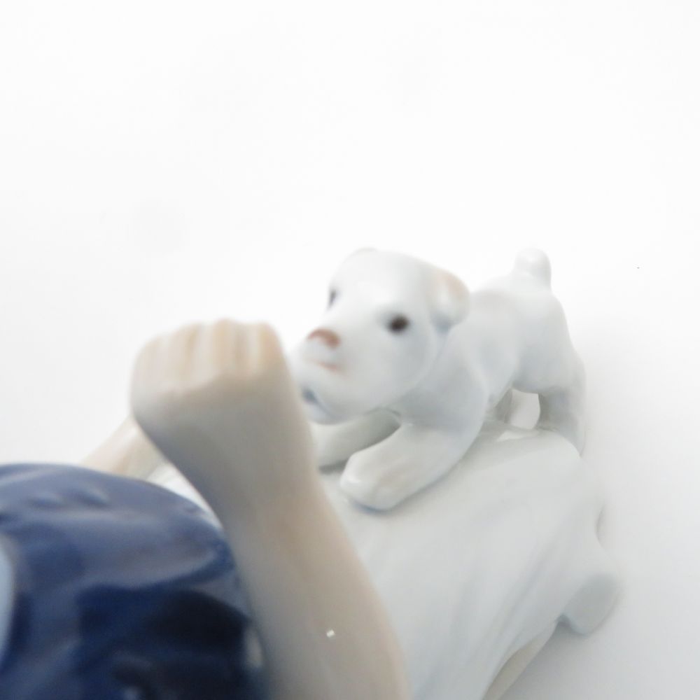 美品 ROYAL COPENHAGEN ロイヤルコペンハーゲン 少女と犬 フィギュリン