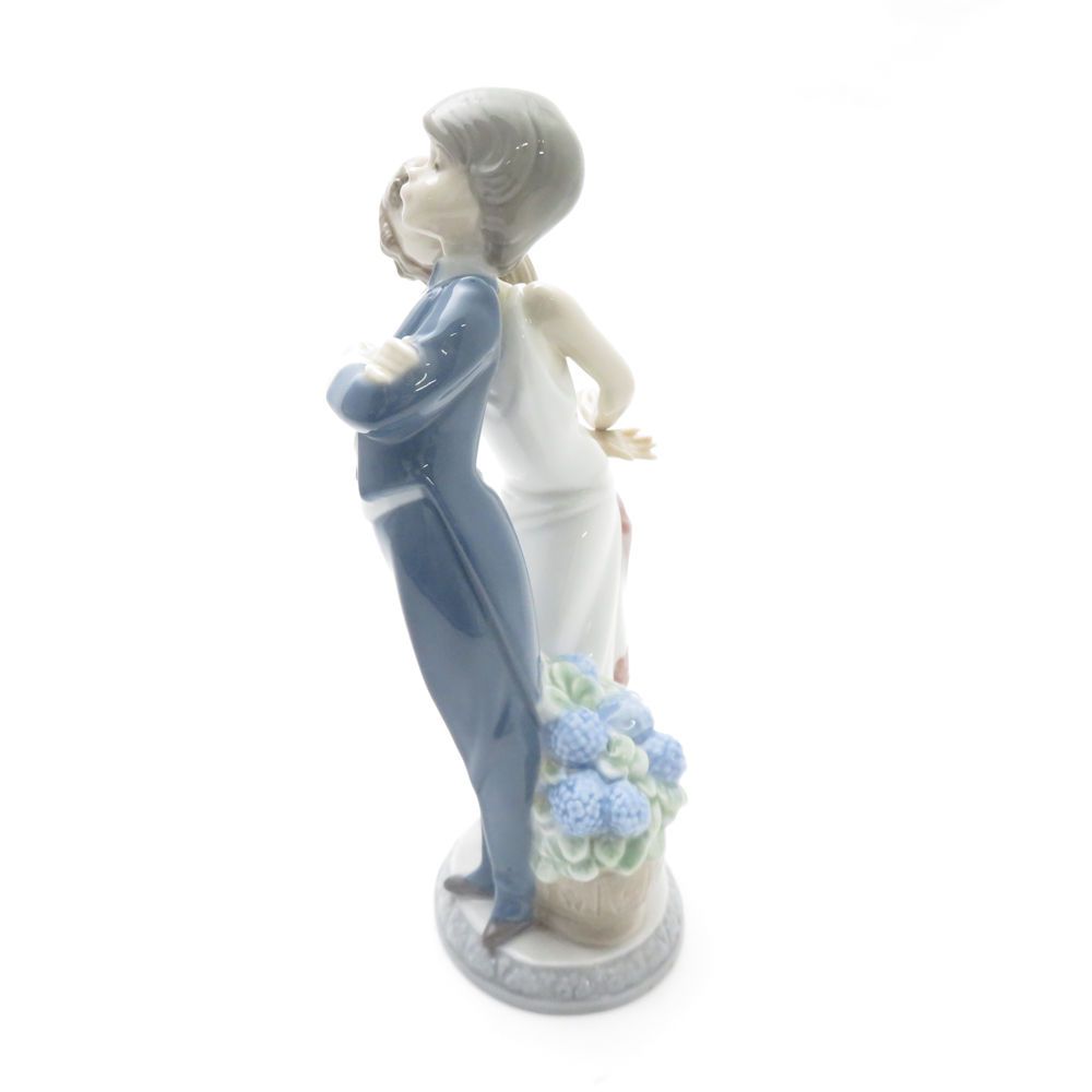 美品 LLADRO リヤドロ 5555「すてきよ」 フィギュリン 女の子 男の子