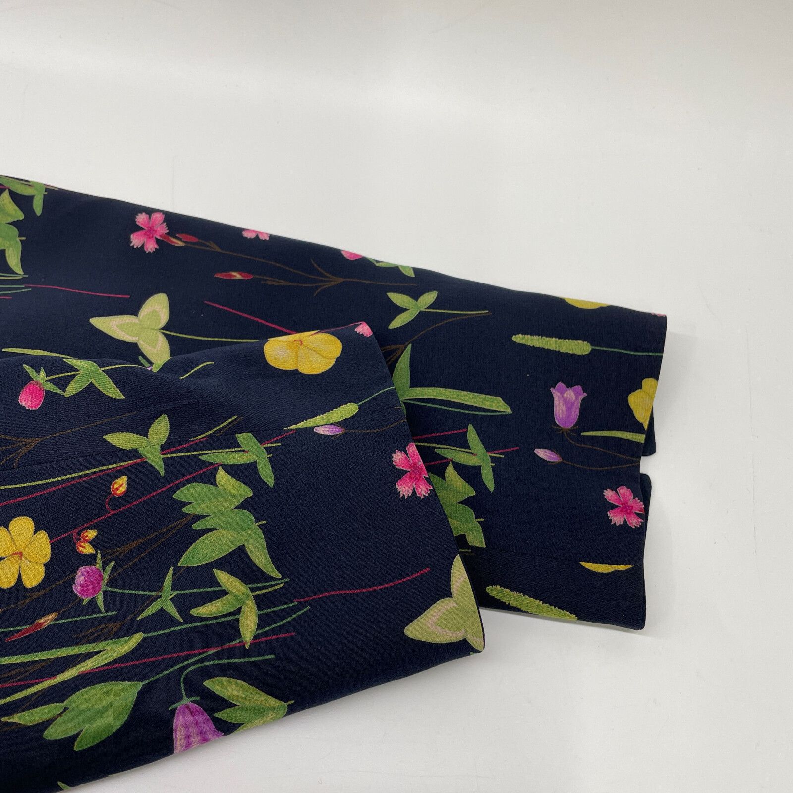 AKRIS アクリス ネイビー シルク フラワー ノーカラージャケット 42