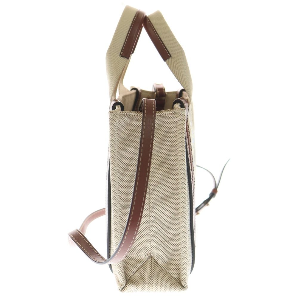 ウッディ スモール