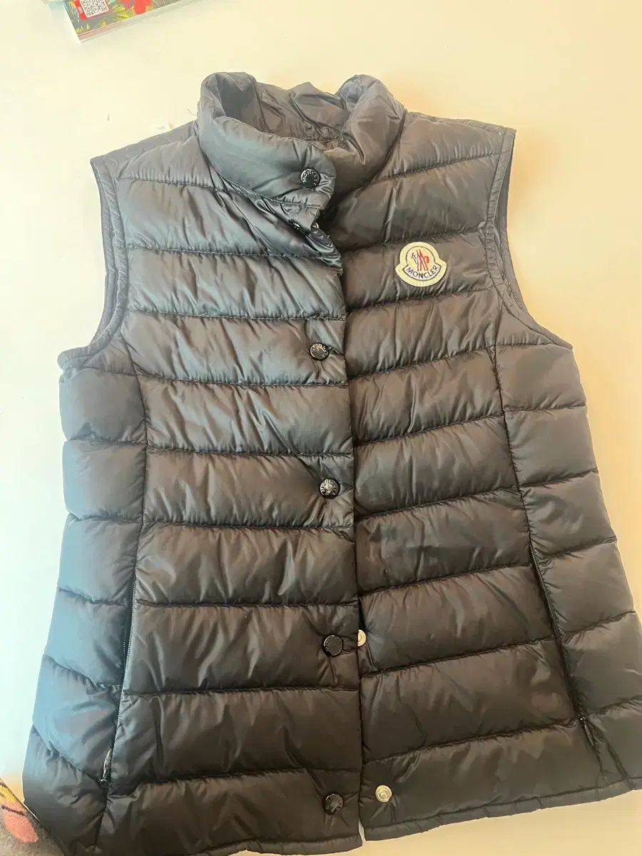 モンクレール ブラック ダウン ベスト Ryan