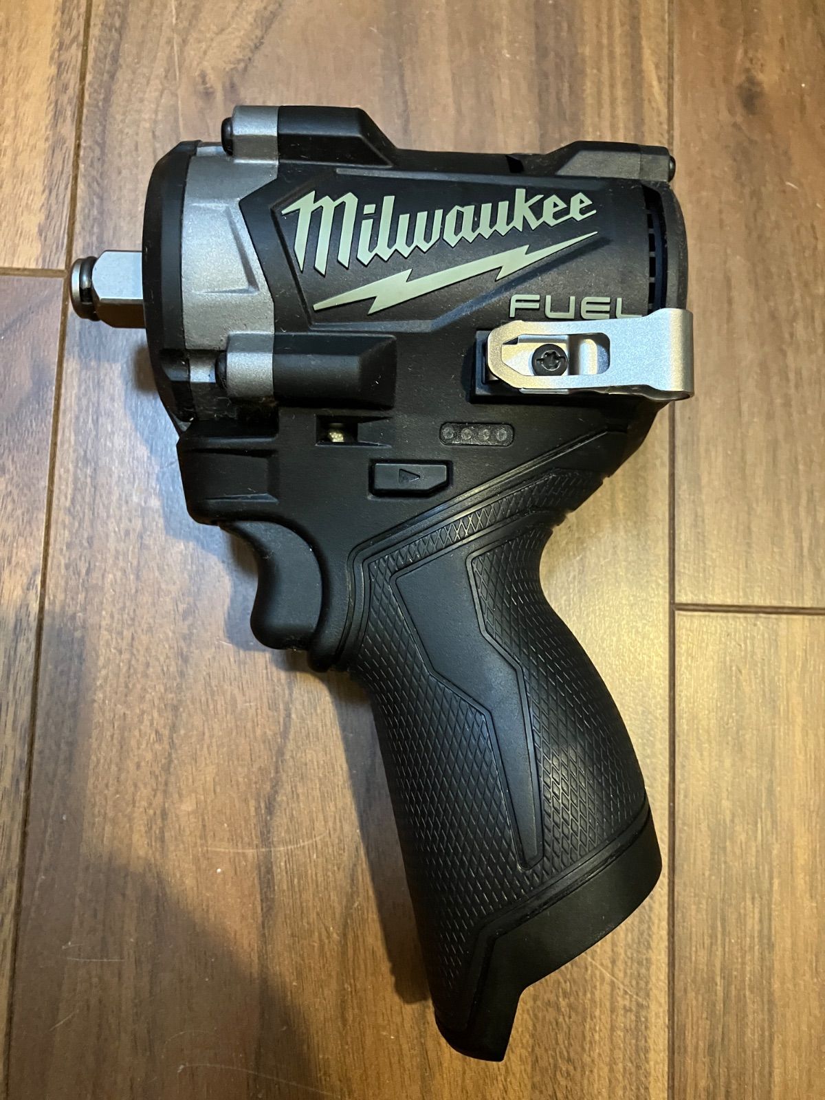 ブラックカスタム電動インパクトレンチミルウォーキー milwaukee