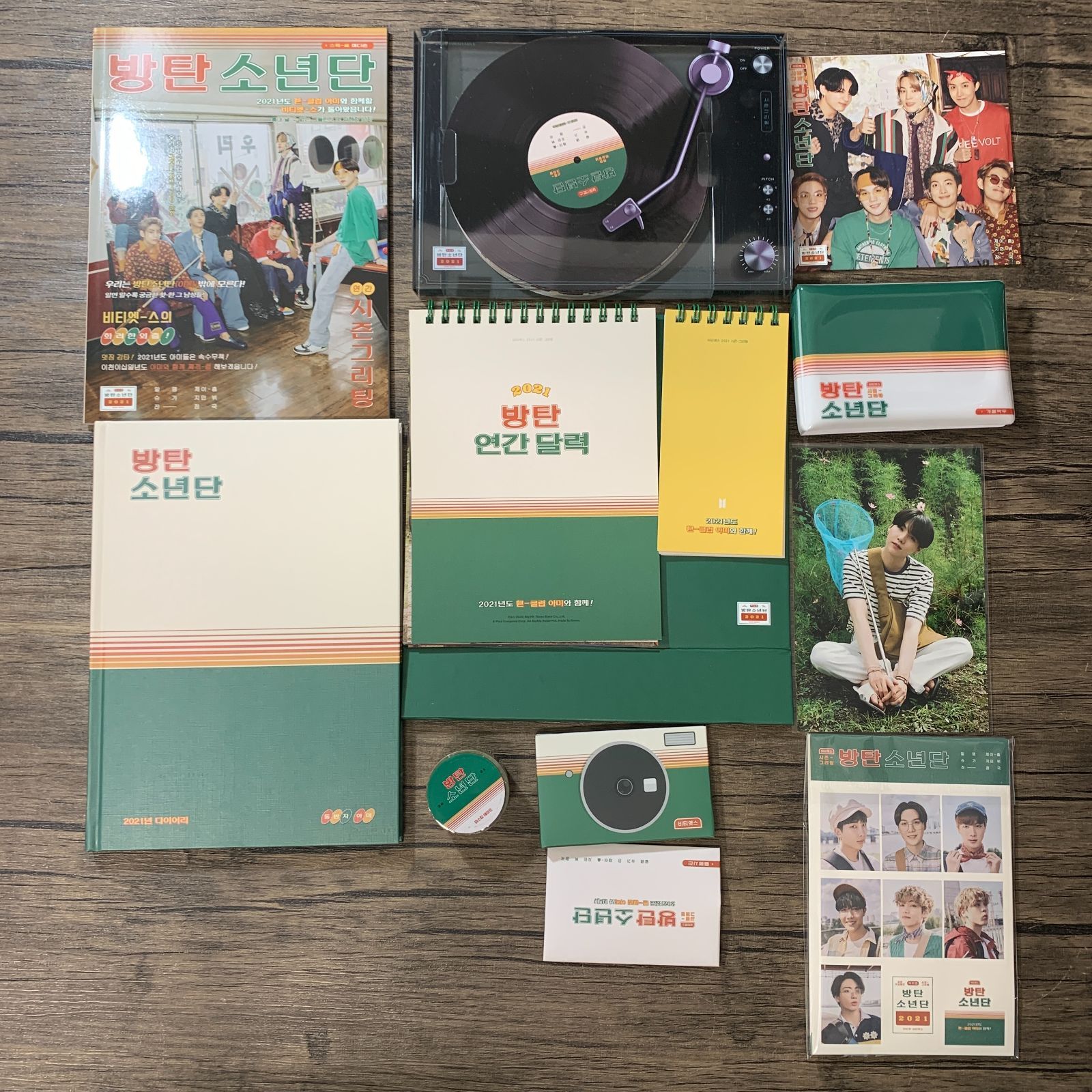 むつ18-1-0102] BTS DVD・グッズ セット - メルカリ