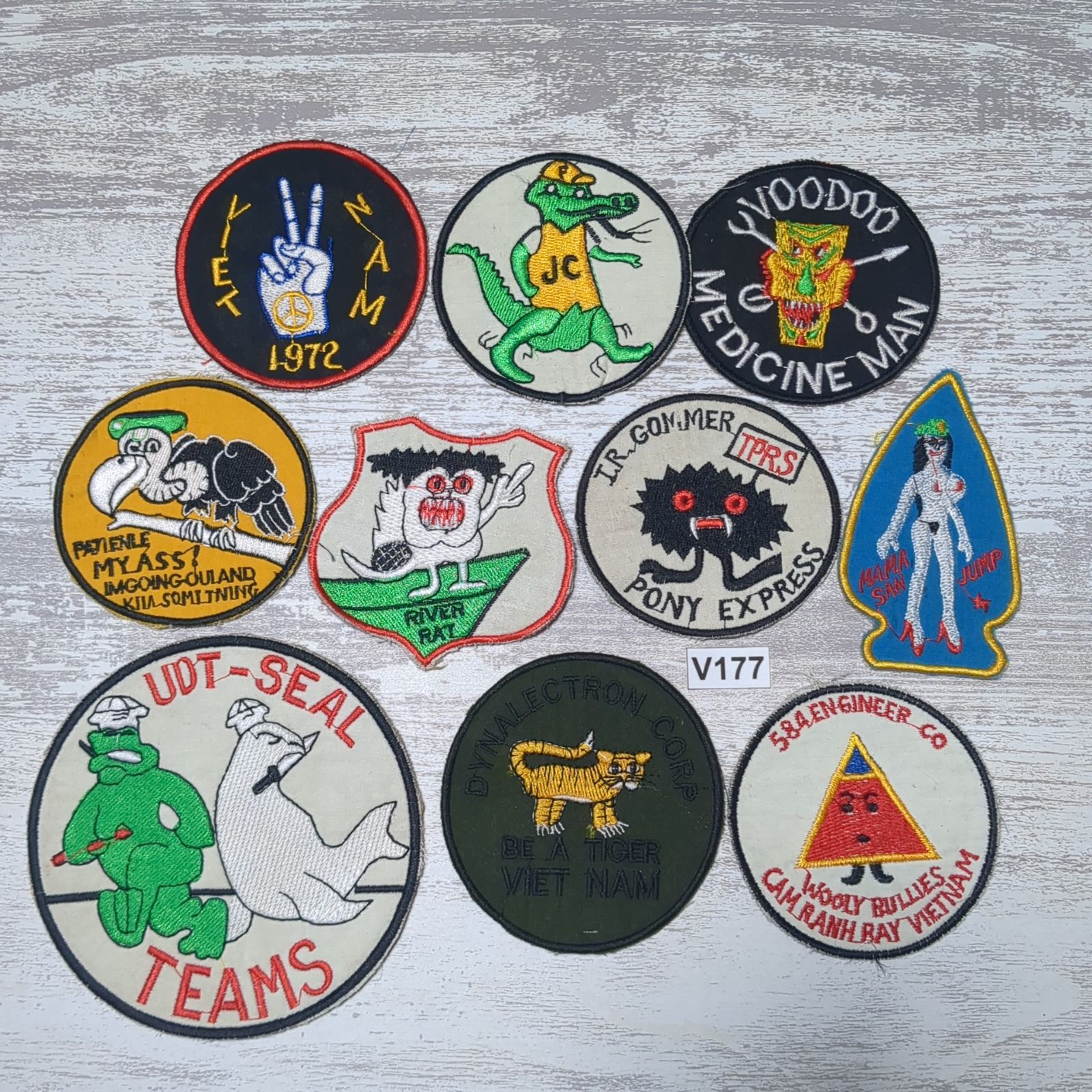 初売600円引☆1/7まで！ ワッペン 10枚 ☆V177 キャラクター ベトナム