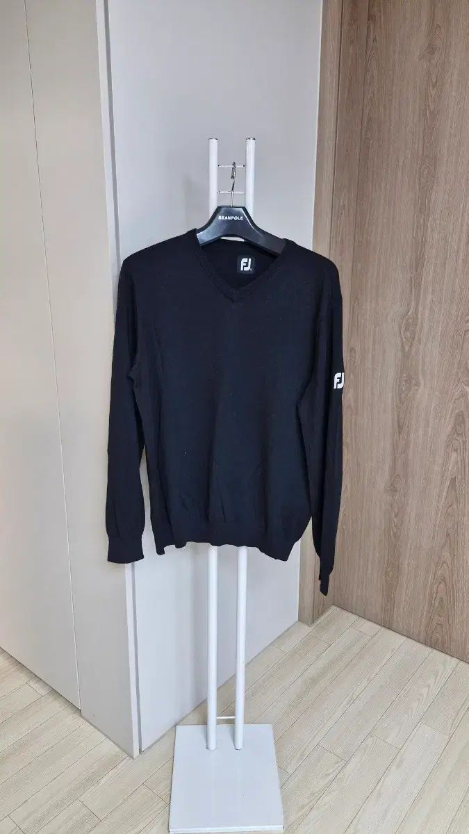 FootJoy 韓国 105 FJ ウール100 Vネック ニット ブラック