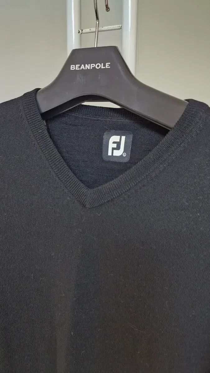 FootJoy 韓国 105 FJ ウール100 Vネック ニット ブラック