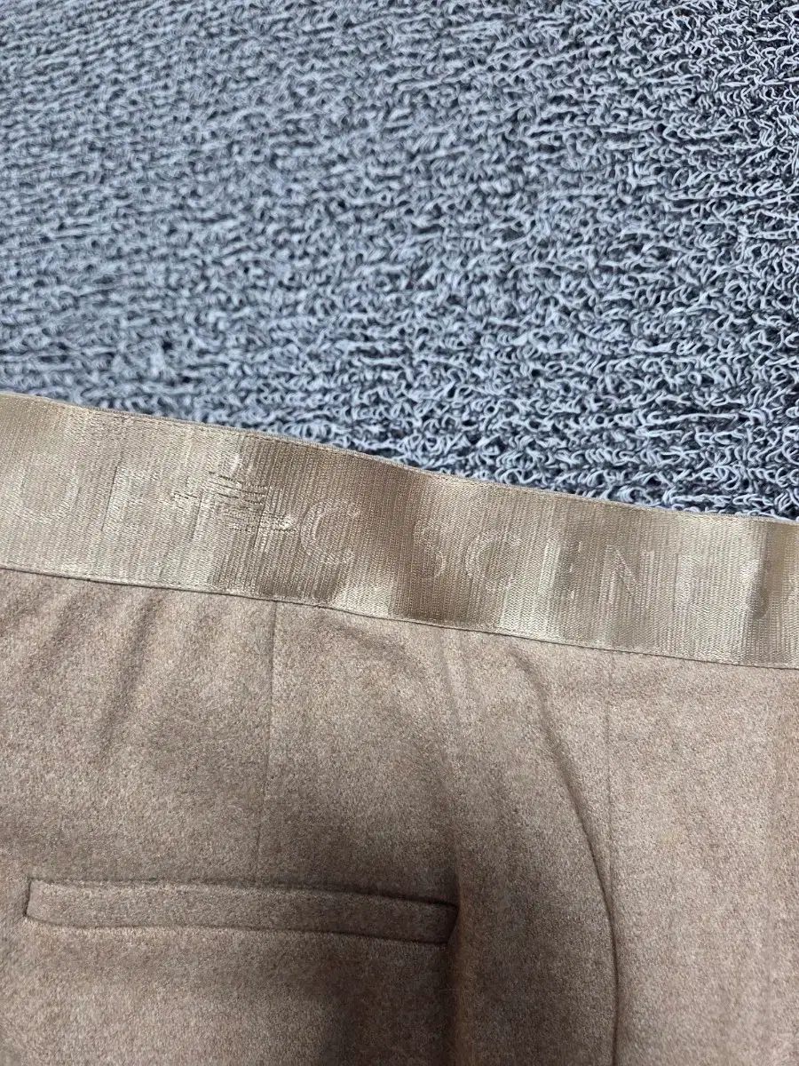 ピンタックワイドパンツ ホーチング67