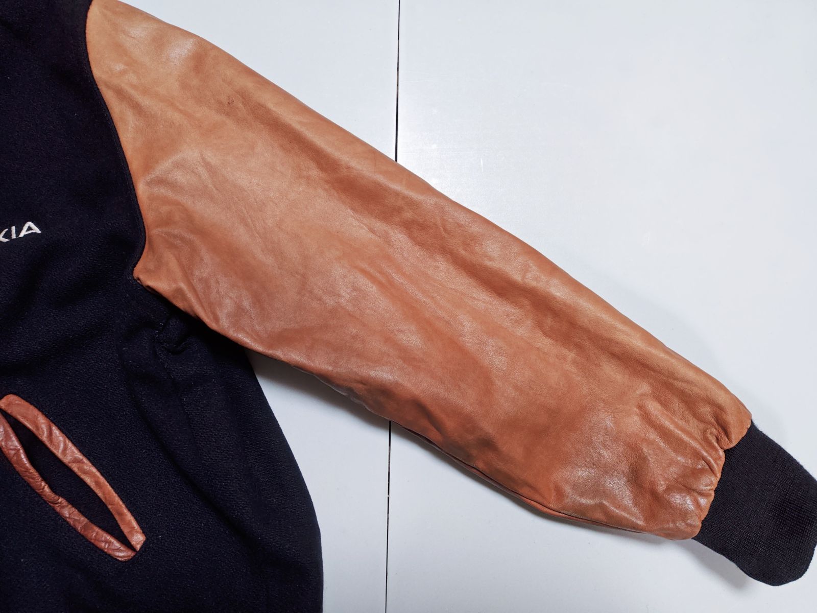 90s USA製 NOKIA ノキア 企業刺繍スタジャン レザースリーブ - メルカリ