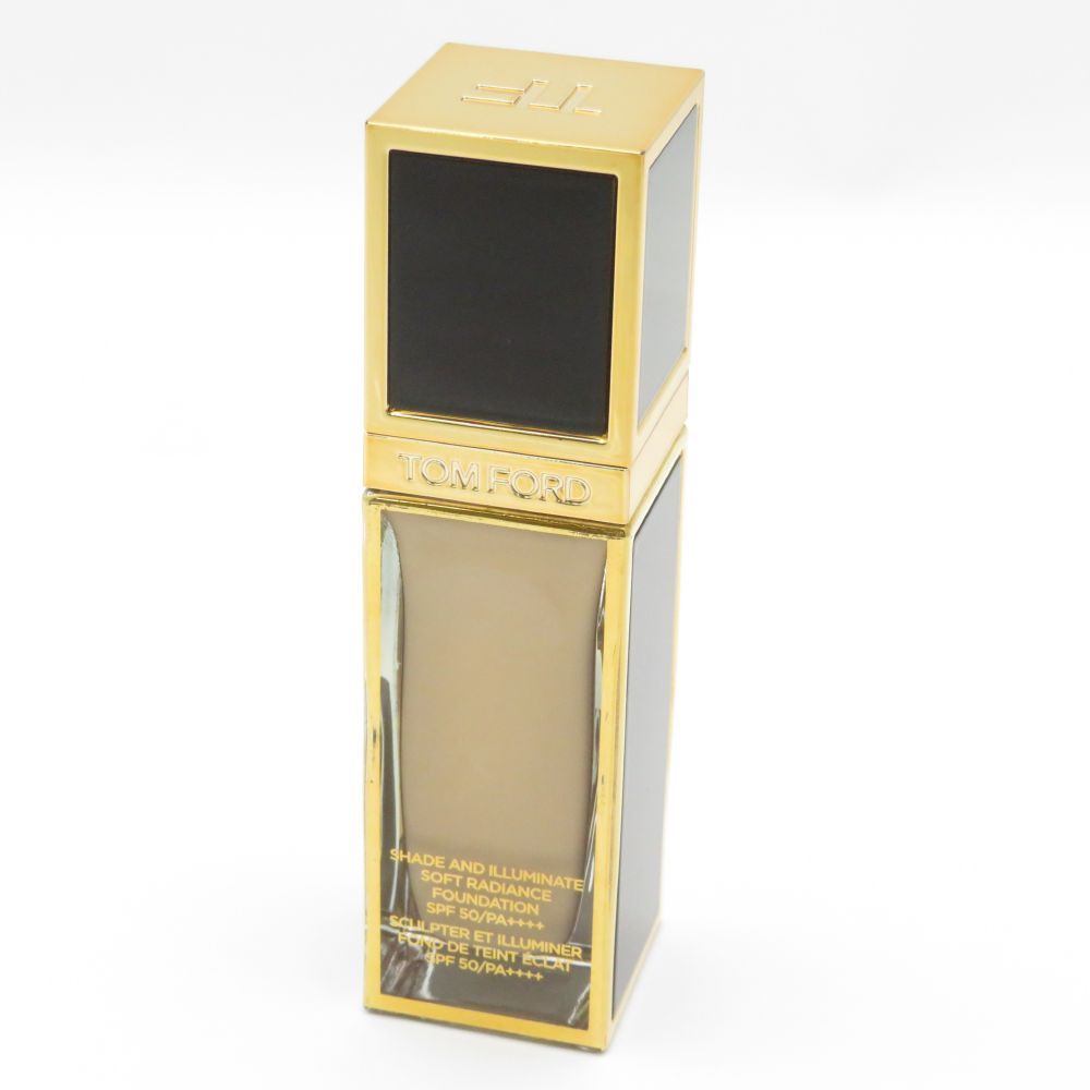 美品 TOMFORD トムフォード シェイド アンド イルミネイト ソフト