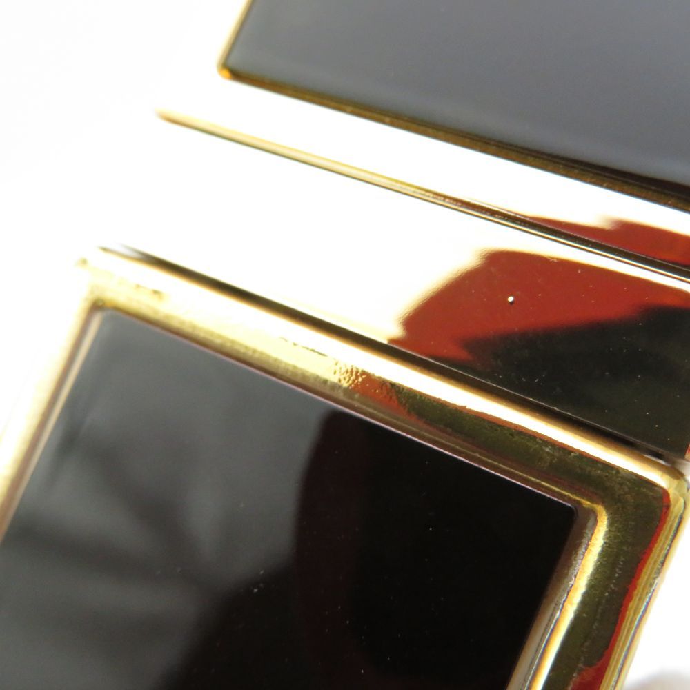 美品 TOMFORD トムフォード シェイド アンド イルミネイト ソフト
