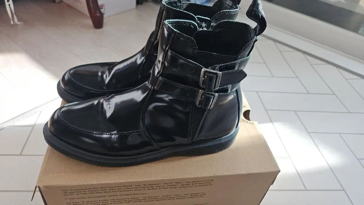 DR MARTENS ドクターマーチン フローラ2 270