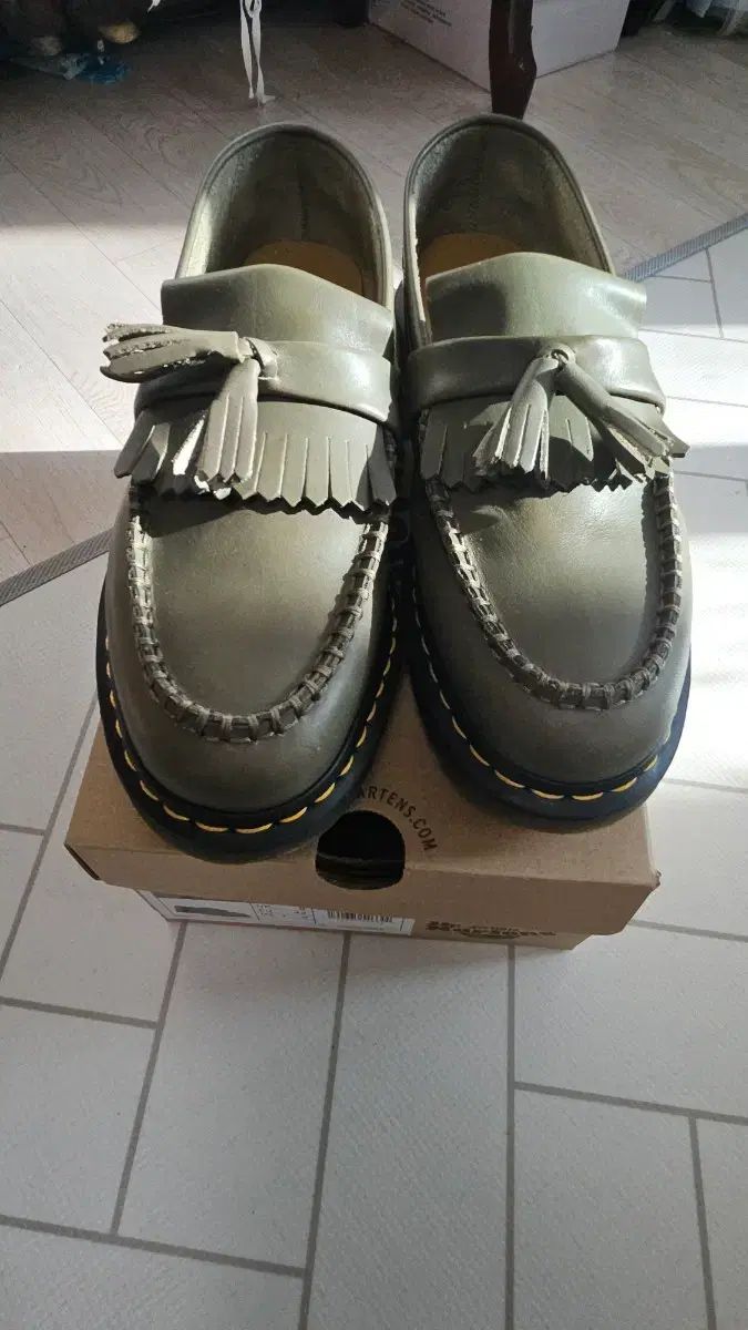 DR MARTENS ドクターマーチン エイドリアン オリーブ 270