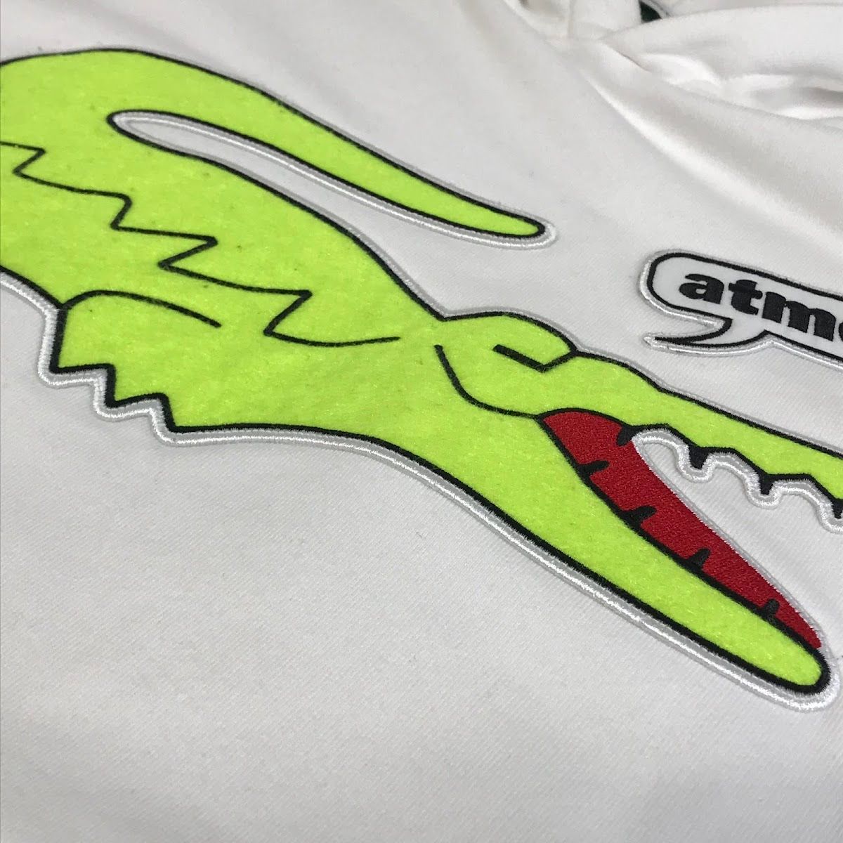 プルオーバーパーカー