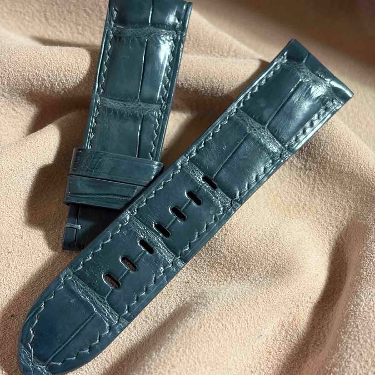 cro-1998 クロコダイル 腕時計 ベルト グレー (ラグ幅24 mm - バックル