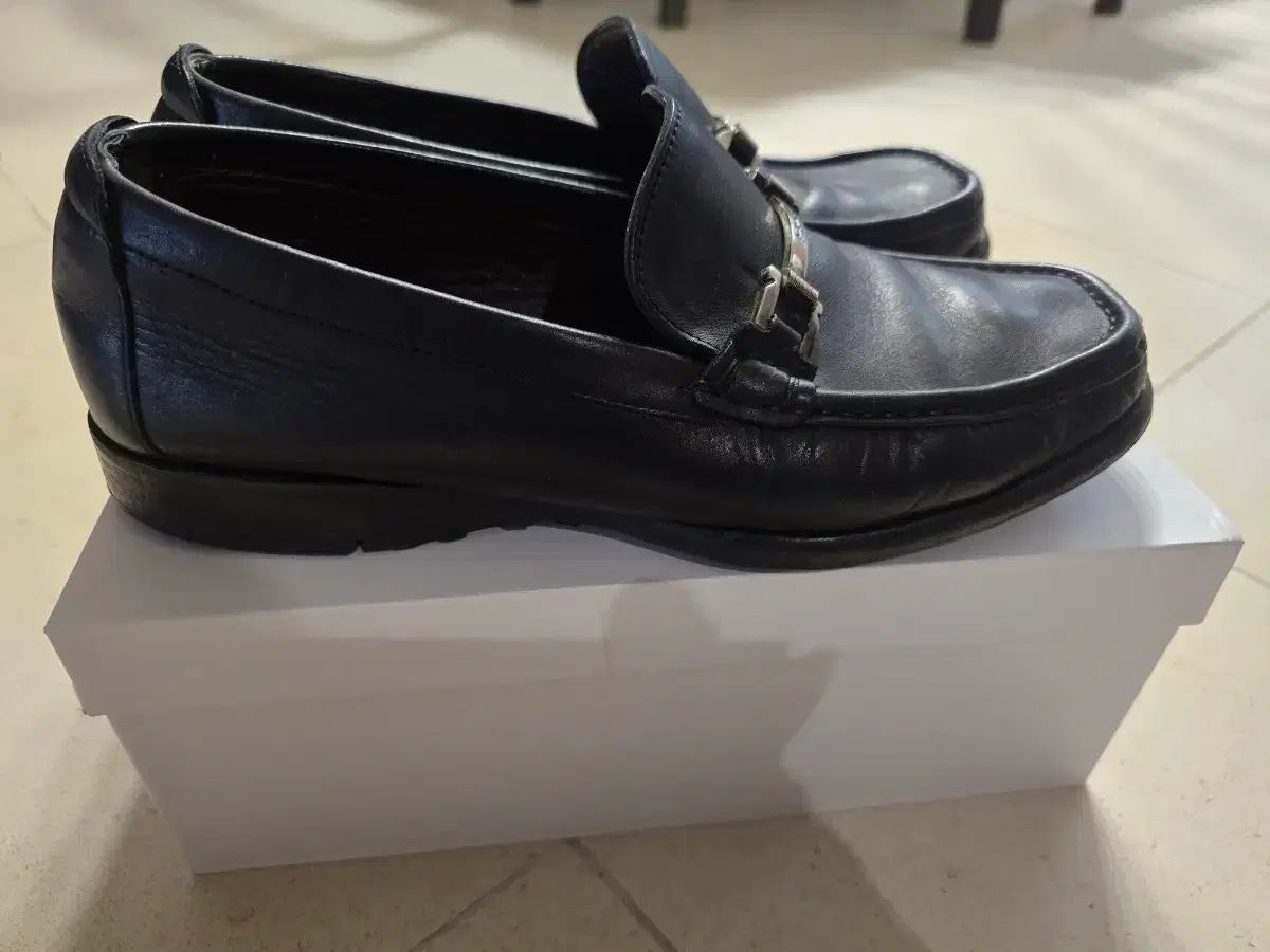 FERRAGAMO フェラガモ ブラック メンズシューズ (サイズ 8 265 