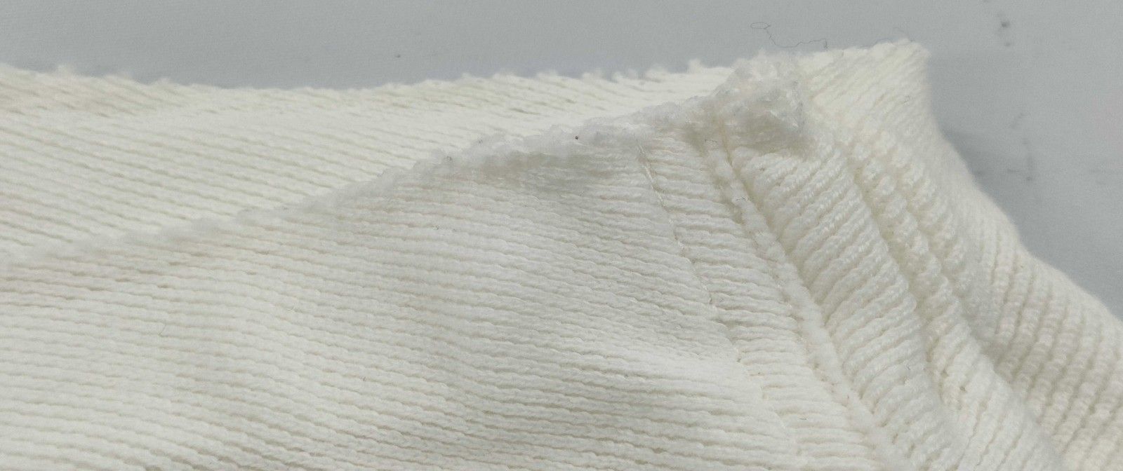  ISSEY MIYAKE イッセイミヤケ ワイドパンツ サイズ2 ホワイト 日本製 ワイドパンツ イージーパンツ パンツ