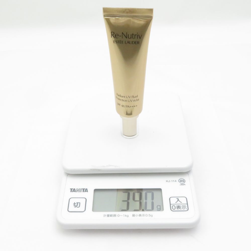 美品 ESTEELAUDER エスティローダー リニュートリィブラディアントUV