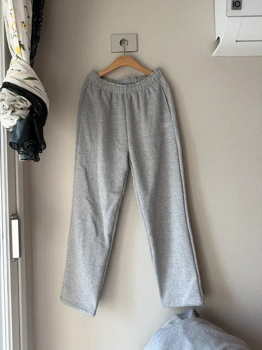  alo yoga アロ ヨガ トレーナー スウェット パンツ ズボン セット ジョガーパンツ スウェットパンツ パンツ