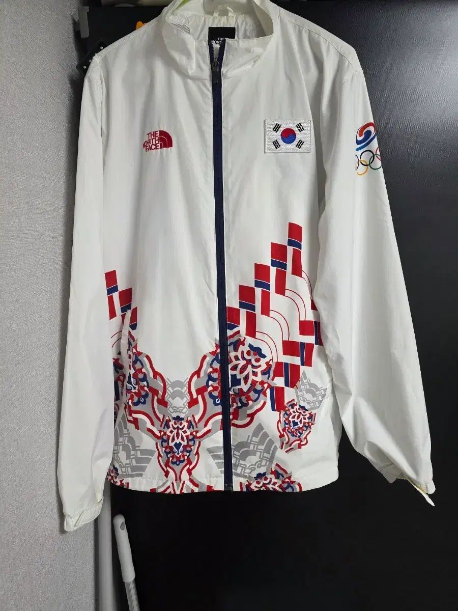 THE NORTH FACE ザノースフェイス オリンピック 韓国国家代表 チームコリア ウィンドブレーカー 100