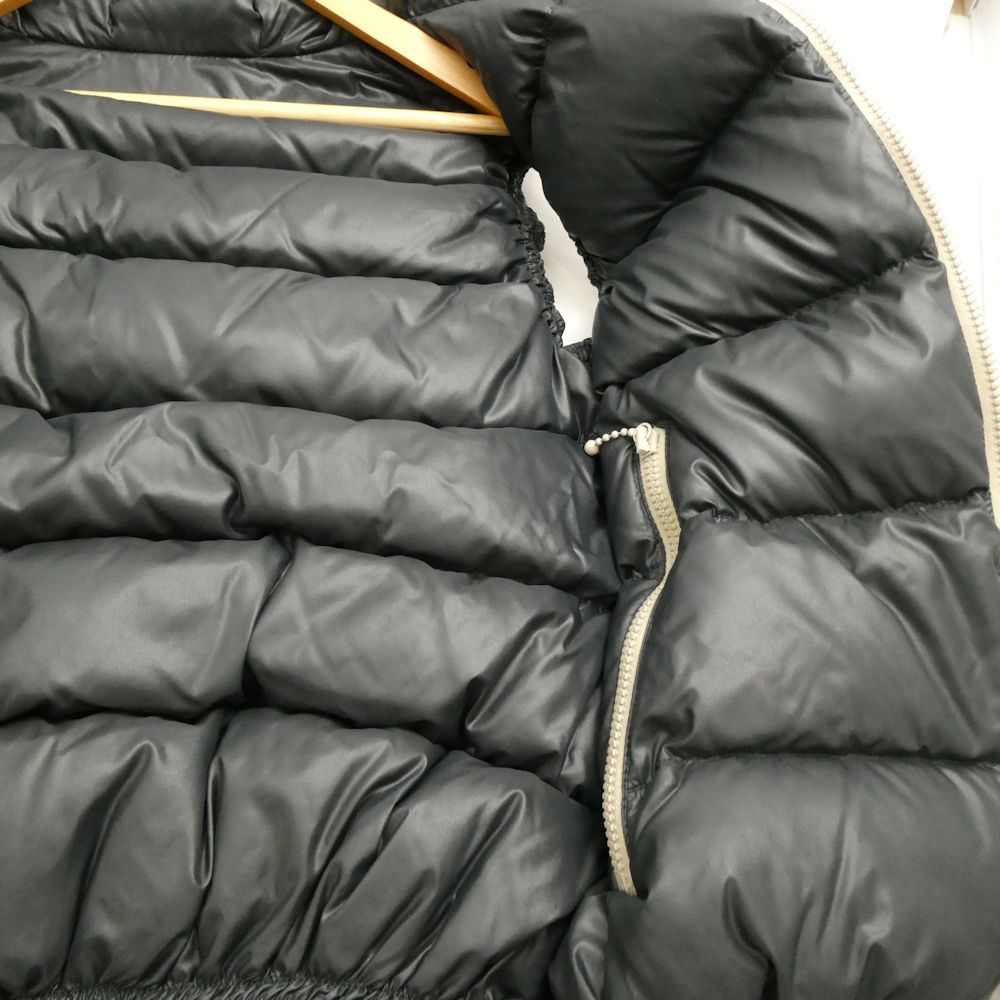 美品 DUVETICA デュベティカ 14A FEBE-ERRE リバーシブルダウンベスト 42 ナイロン 100% カモフラ レディース AY7405B16 美品 DUVETICA デュベティカ 14A FEBE-ERRE リバーシブルダウンベスト