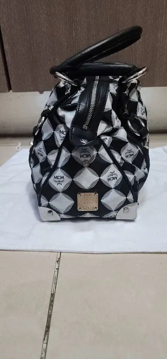 MCM ナイロン シルバー ボストンバッグ 【公式通販】