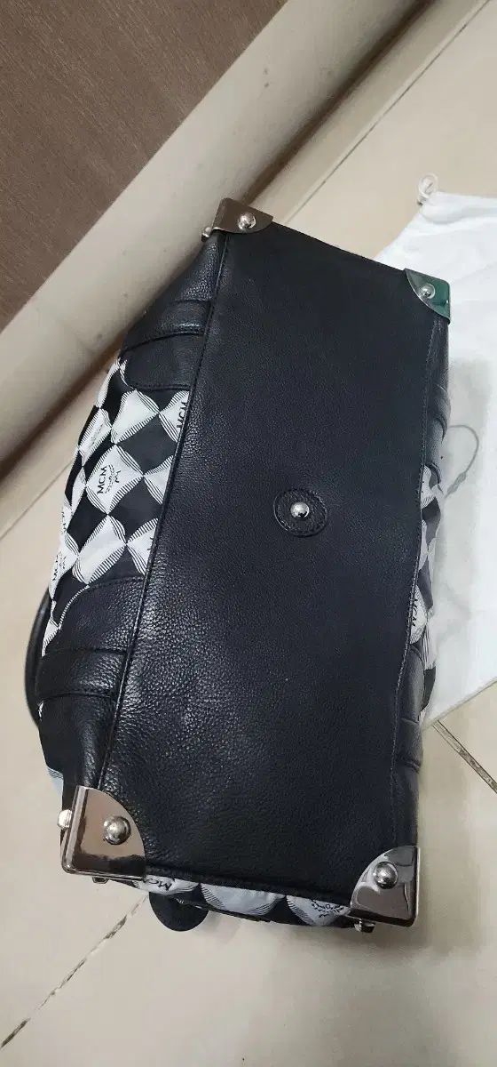 MCM ナイロン シルバー ボストンバッグ 【公式通販】