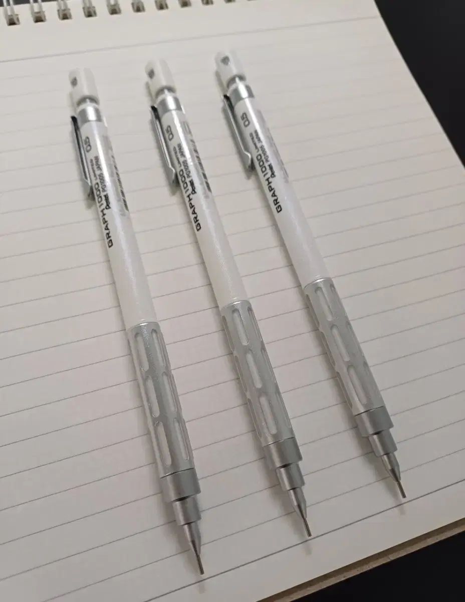 ぺんてる (PENTEL) グラグラフ1000 リミテッド8 パールホワイト - メルカリ