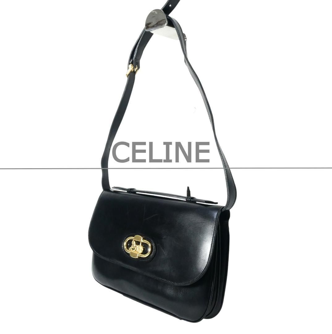 セリーヌ フィービー期 ショルダーバッグ 馬車金具 レザー 黒 トリオンフ セリーヌ フィービー期 ショルダーバッグ 馬車金具 レザー 黒