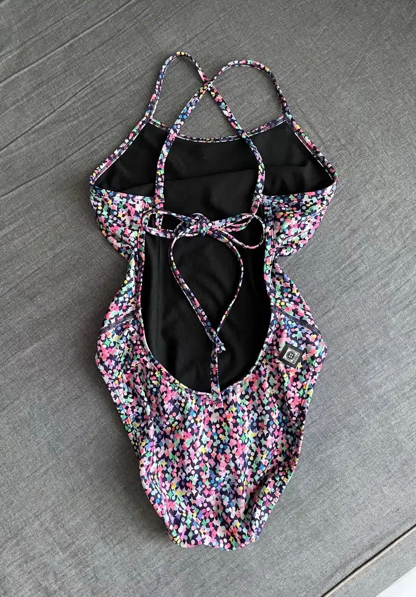 JOLYN ジャクソン 28 スイミングキャップ含む