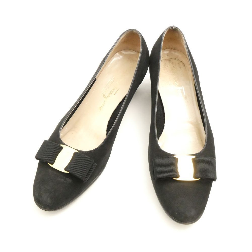 ✨美品✨ フェラガモ ヴァラリボン パンプス スエード 7C （24cm相当） Salvatore Ferragamo フェラガモ パンプス 7 24cm ヴァラリボン