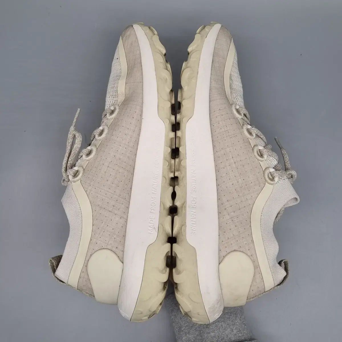 ランニングシューズ