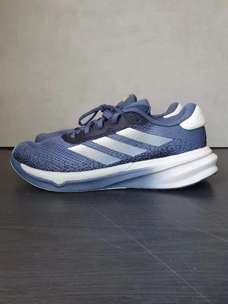 アディダス STRIDE 270