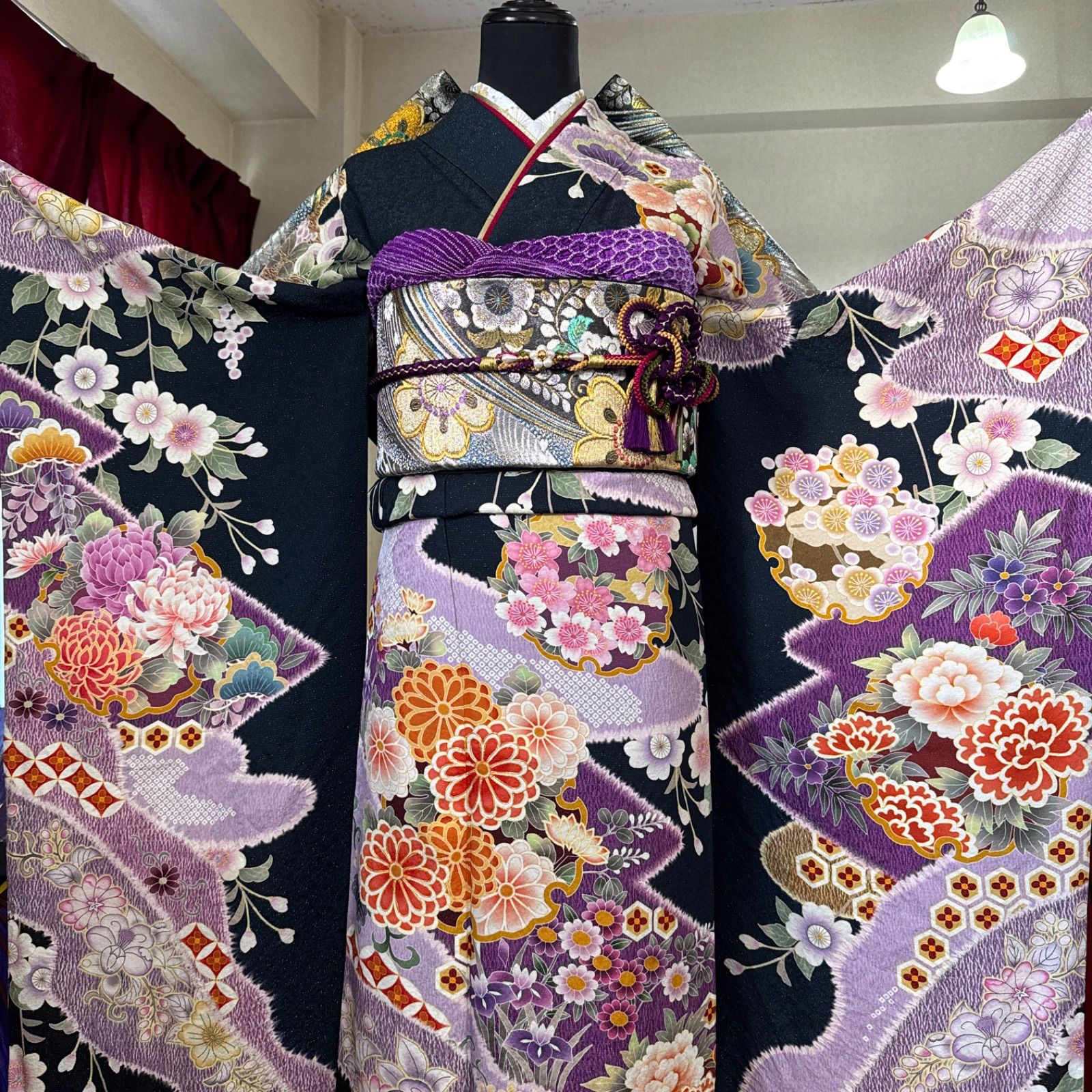  豪華振袖フルセット 6点 袋帯 半衿 重ね衿 帯揚げ 帯締め 辻が花 古典柄 駒刺繍 銀通し地 枝垂れ桜 雪輪 絞り 正絹 鹿の子 振袖 着物