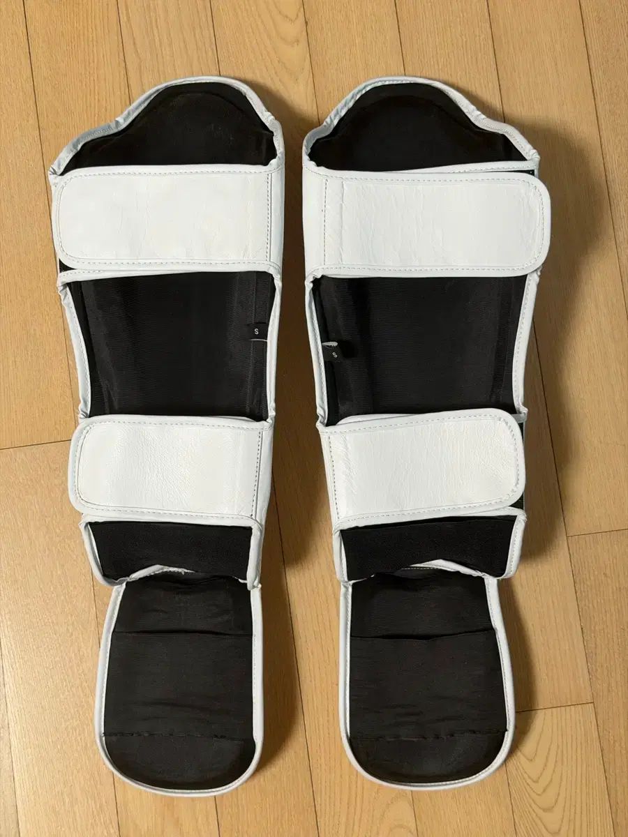 フライ FLY MMA シンガード すね サポーター