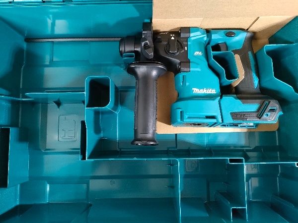 ◎マキタ Makita 18 mm充電式ハンマドリル V ケース付 バッテリ 充電器別売