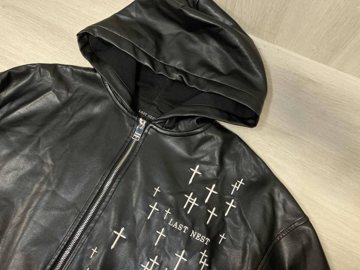 LAST NEST Nubian 別注 フェイクレザー ジップアップ パーカー