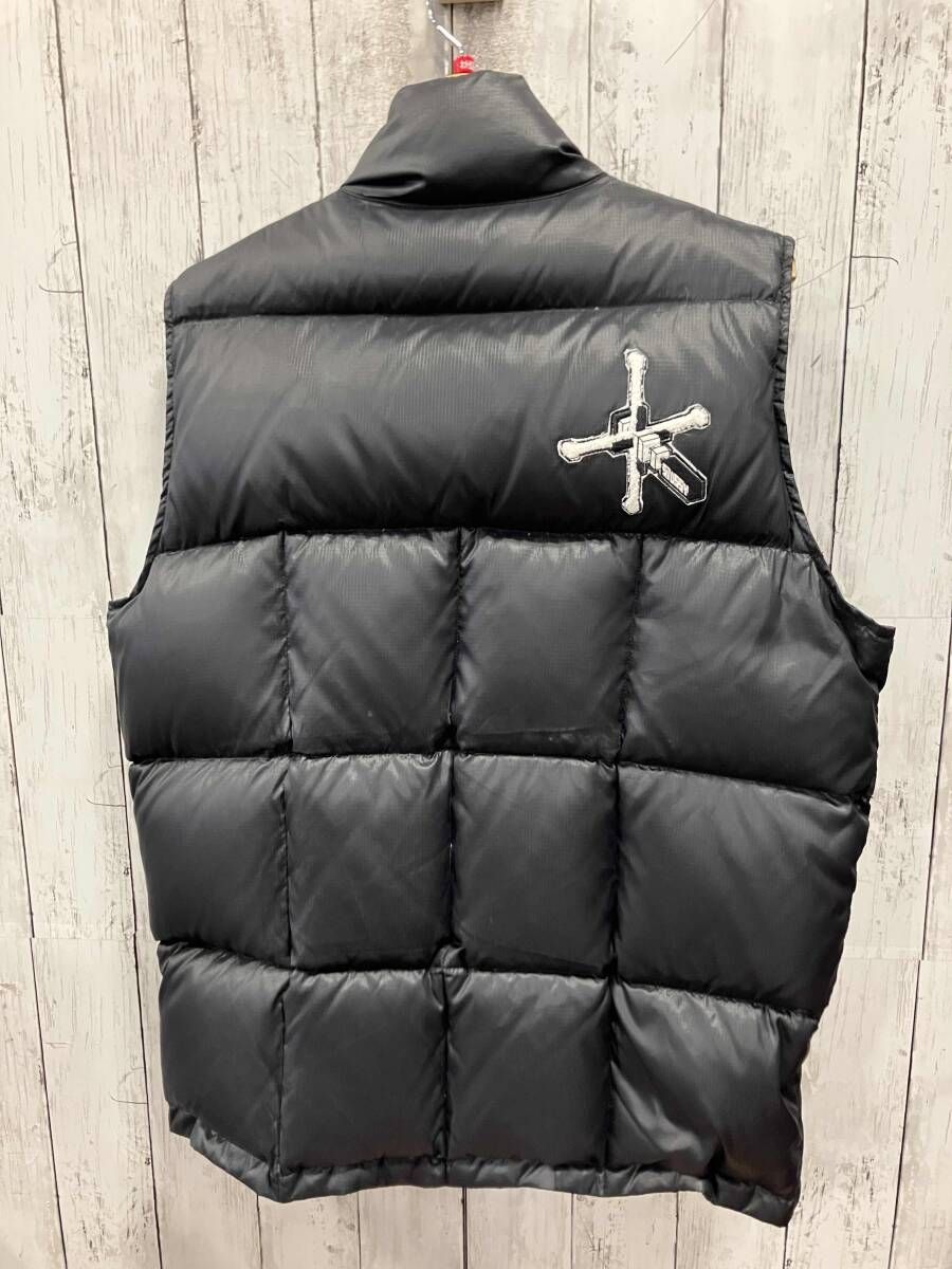 STUSSY ステューシー ダウンベスト ブラック リバーシブル ワッペン M