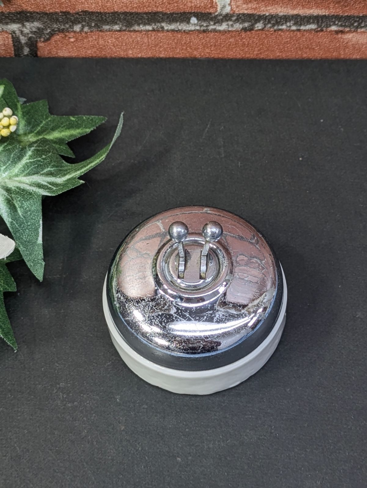 古いフランスの白磁スイッチ / 実働品 アンティーク 古道具 アンティーク