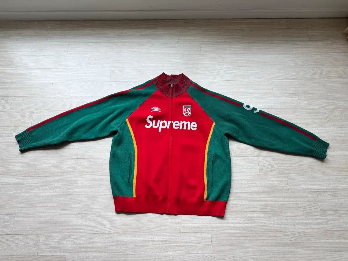 Supreme x umbro ジップアップ セーター レッド - 25SS - メルカリ
