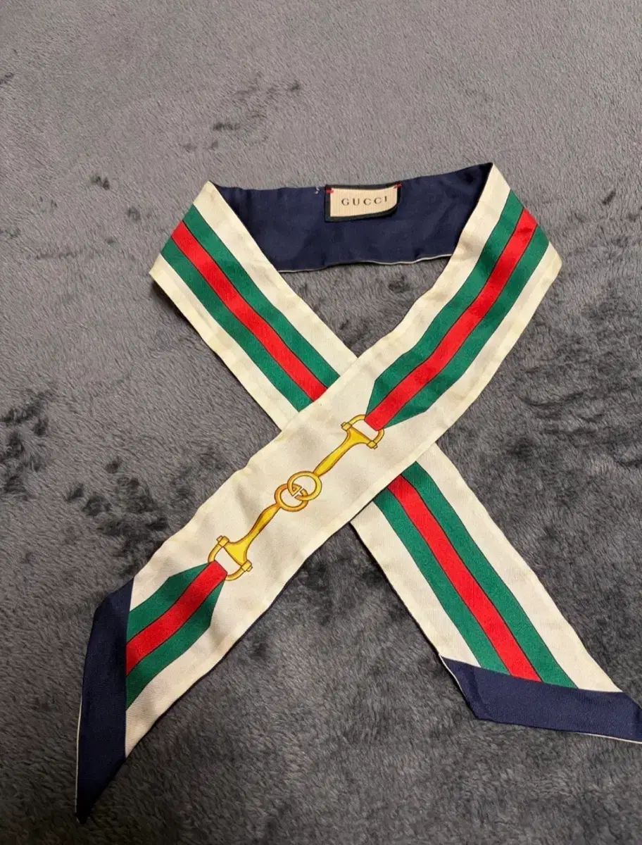 グッチ 3本線 ホースビット ツイリー スカーフ