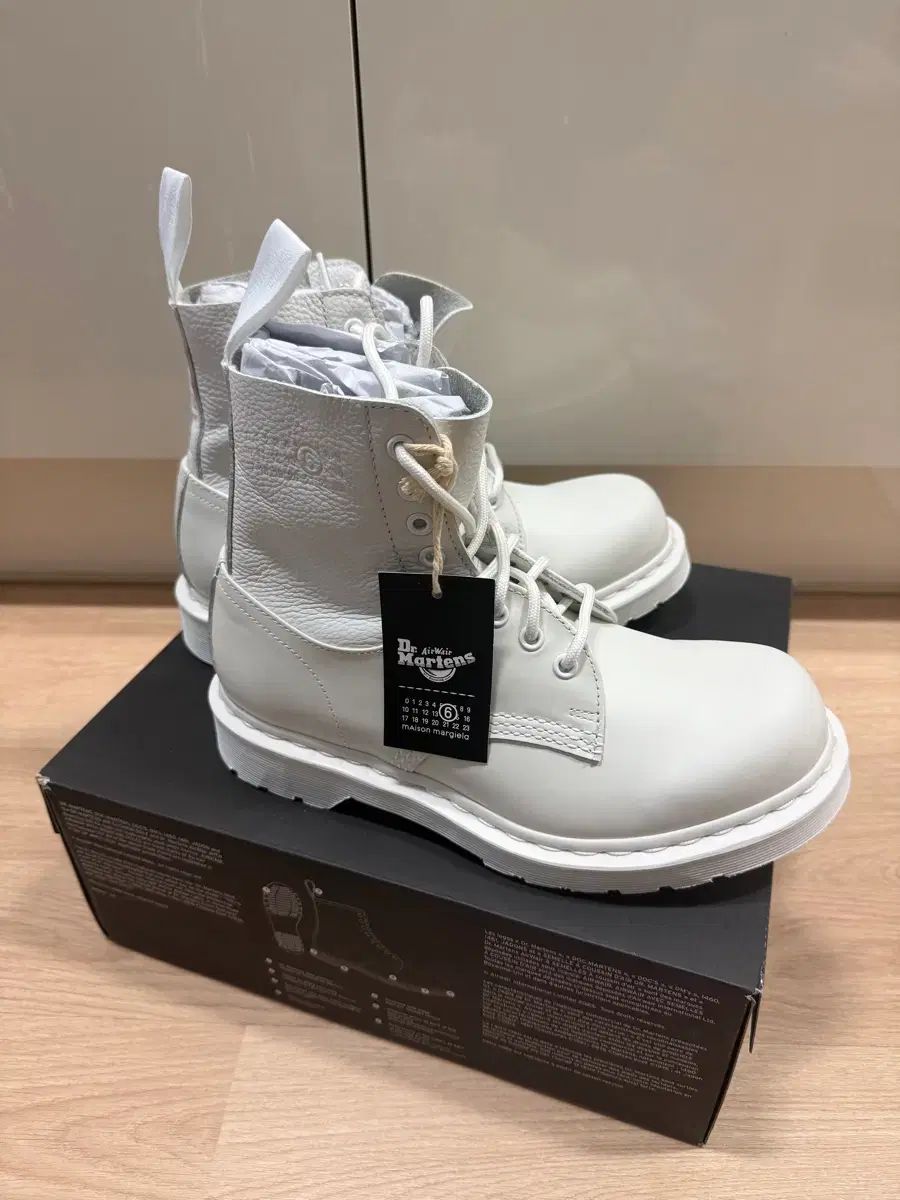 260 DR MARTENS x MM 6 Maison Margiela 1460