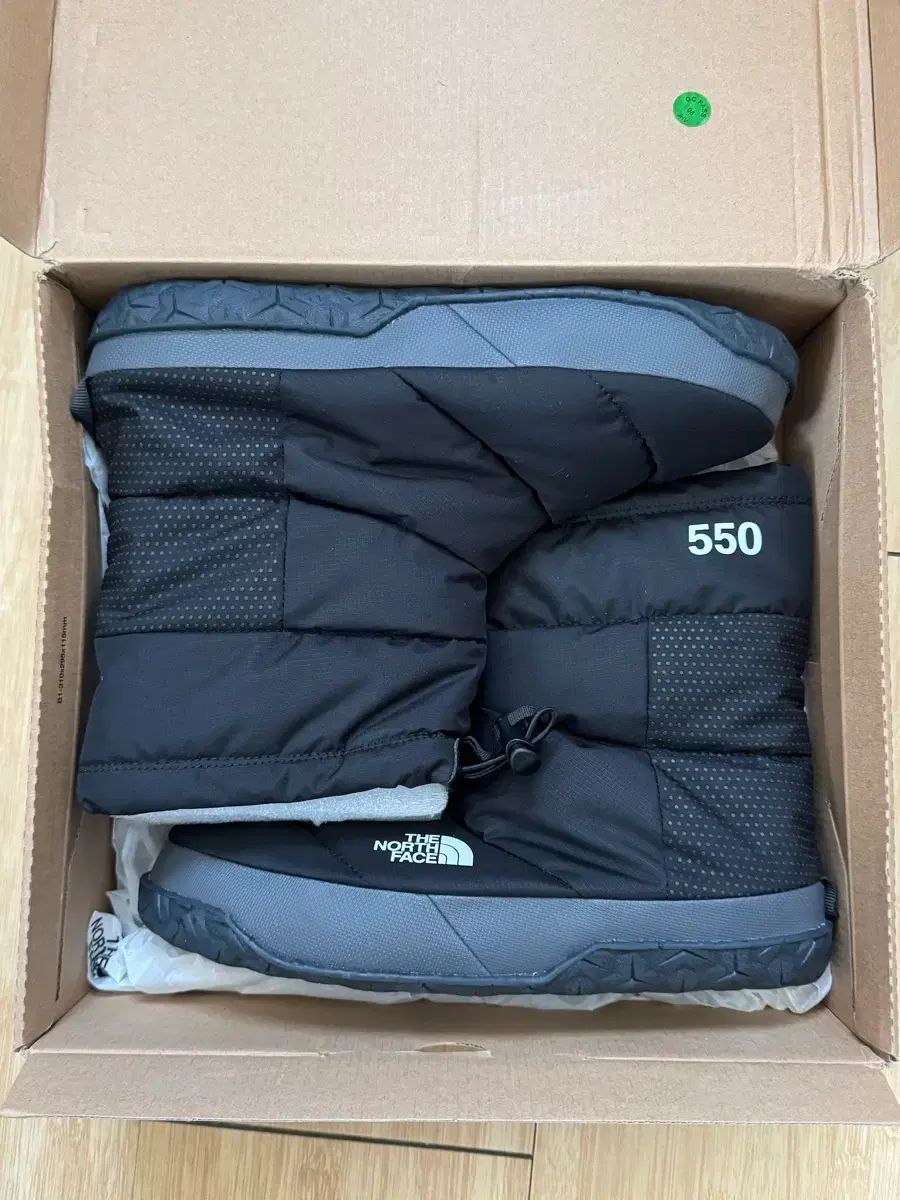 270 THE NORTH FACE ザノースフェイス ヌプシ アプレ ビューティ TNF ブラック